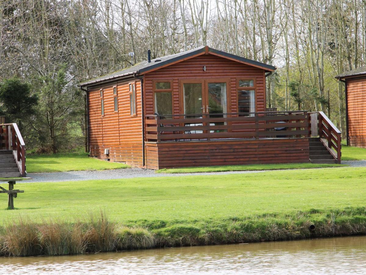 Oak Lodge Hadnall Exterior photo