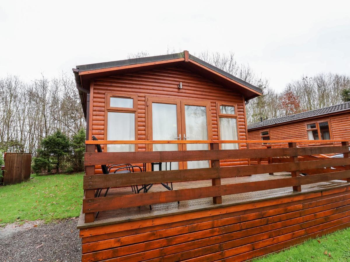 Oak Lodge Hadnall Exterior photo